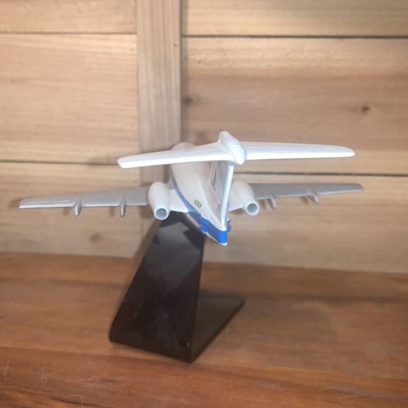 Piedmont Airlines Fokker F28-1000 Fellowship Plane N280N Pacemaker Desk Model - Picture 4 of 16
